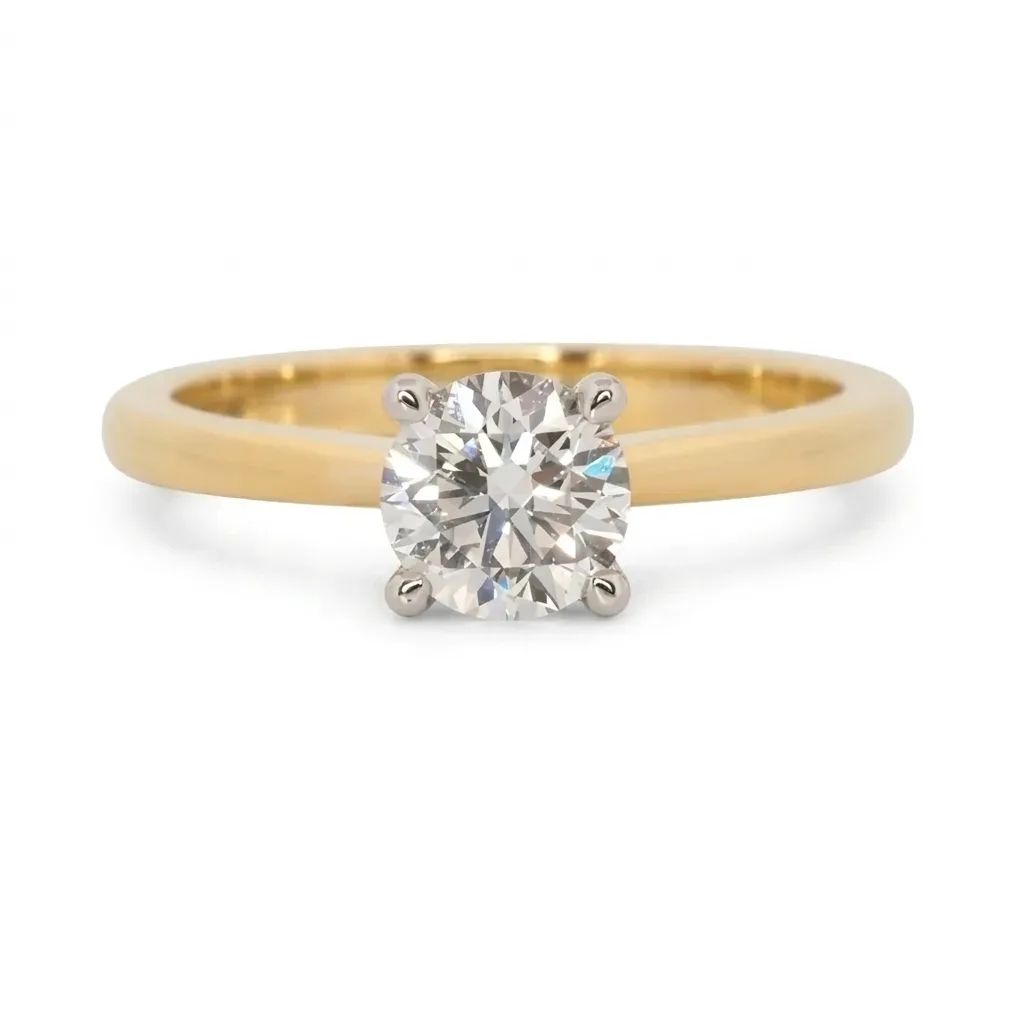 Solitaire Engagement Ring in 18k Yellow Gold
