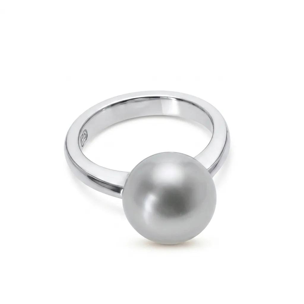 Pearl & 18ct White Gold Ring