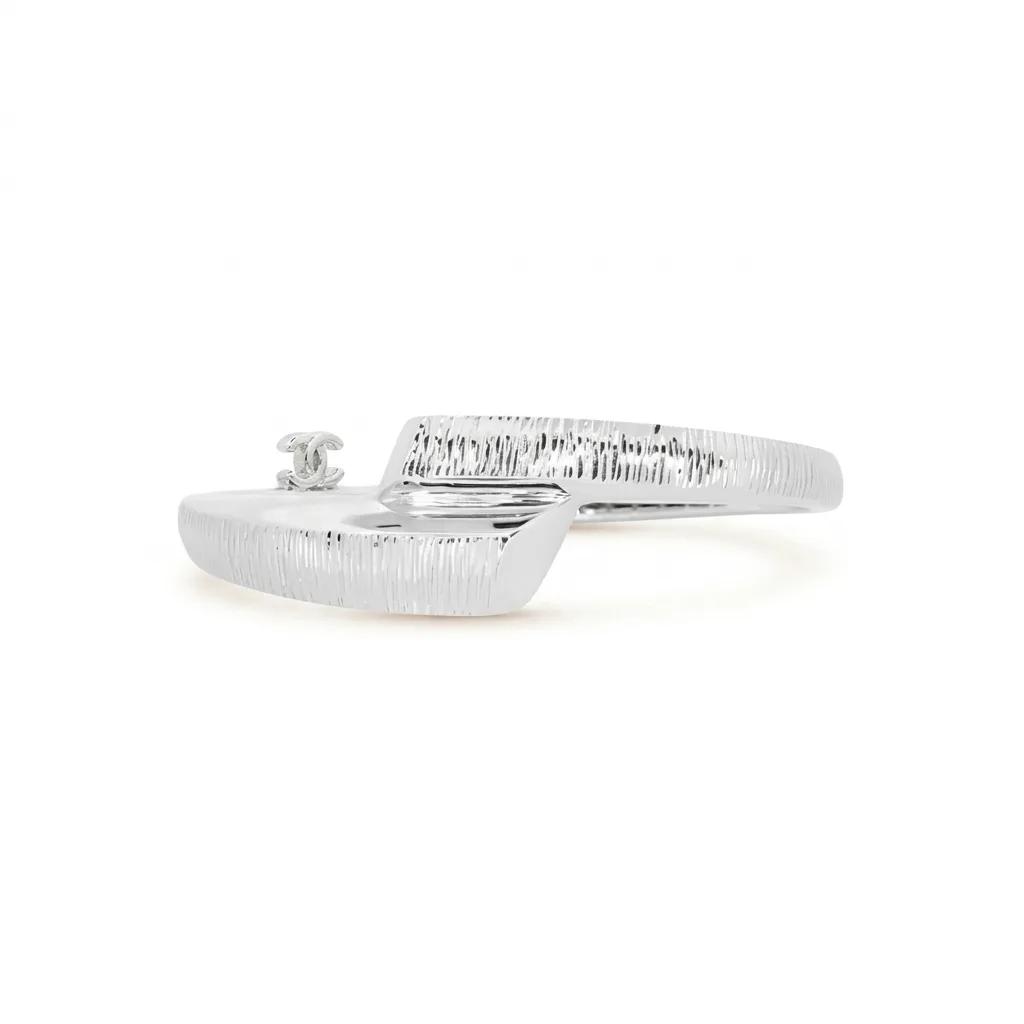 Textured Hinged Bangle in 18k White Gold