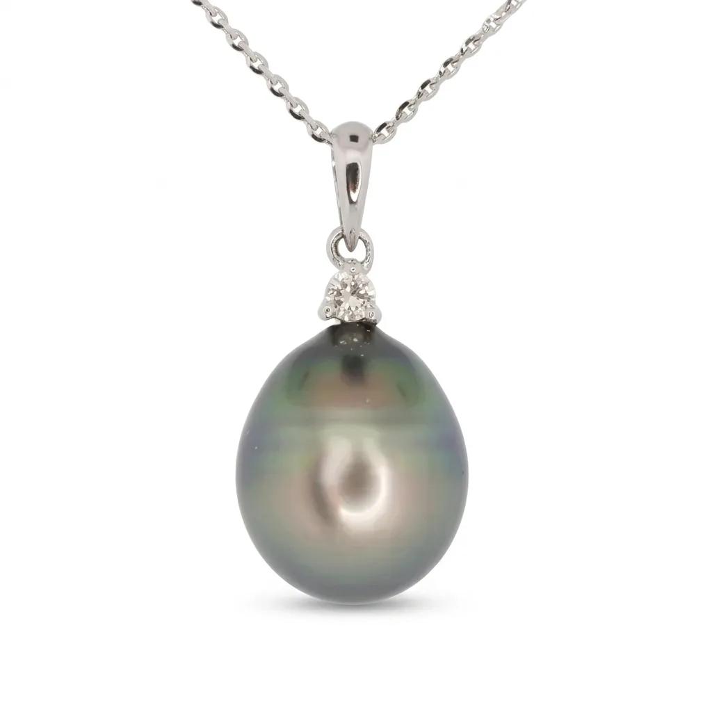 Oval Tahitian Pearl Pendant in 18ct White Gold, Green Lustre