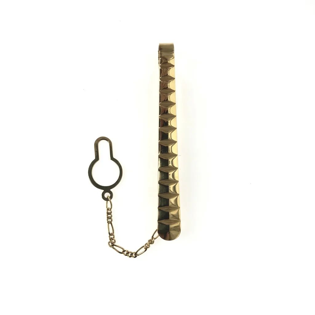 Diamond Brooch in 18ct Yellow Gold