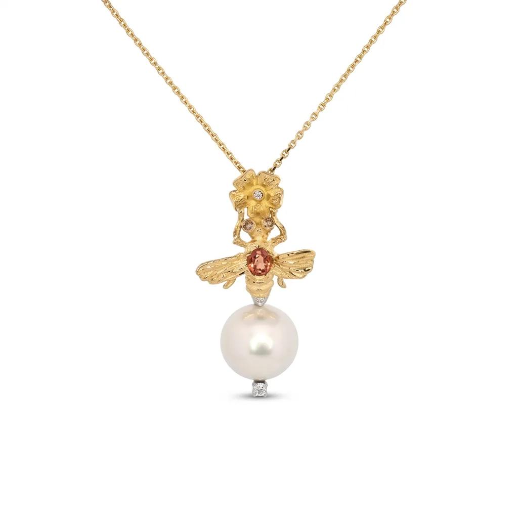 Bee & Flower Sculpture Broome Pearl Pendant in 18ct Yellow Gold