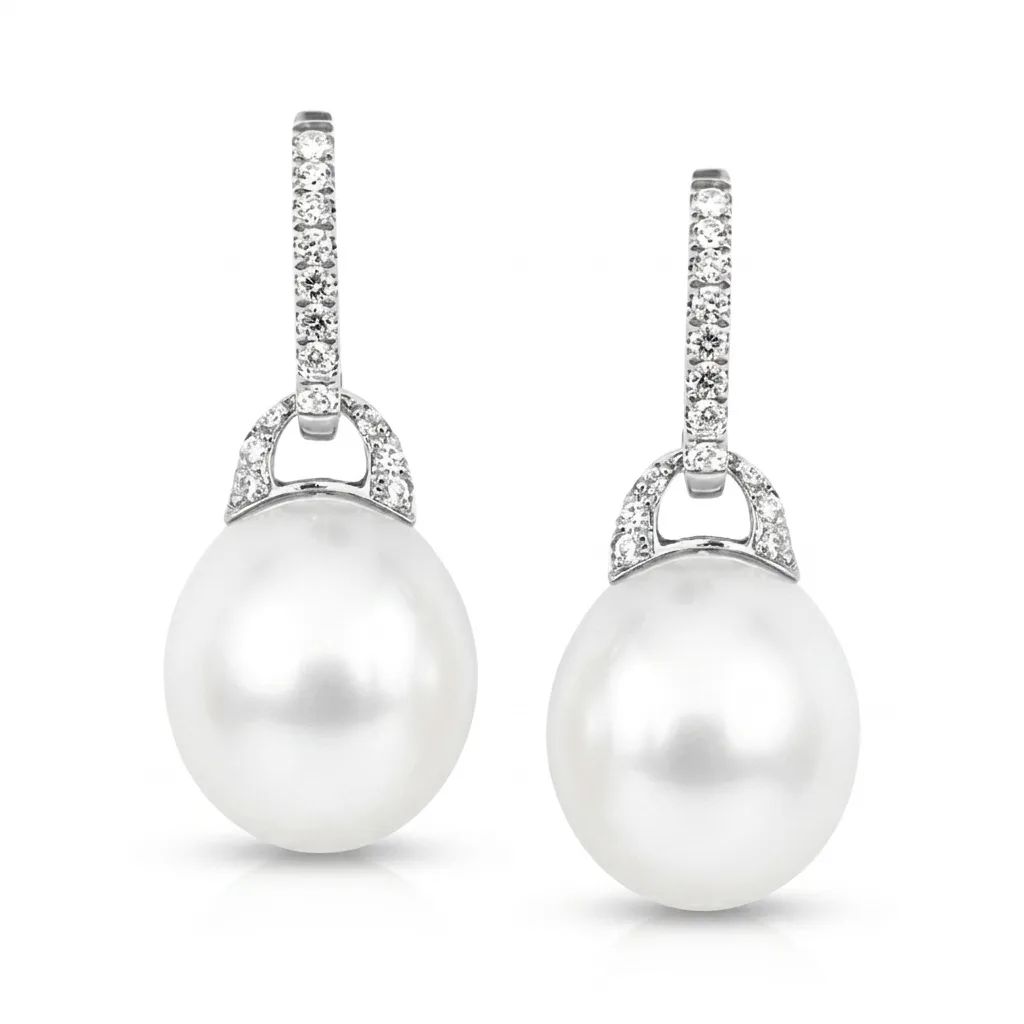 Huggie Earrings in 950 Platinum with Broome Pearl Sliders