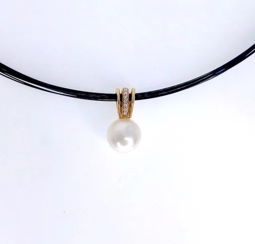 Broome Pearl & Diamond Pendant in 18ct Yellow Gold