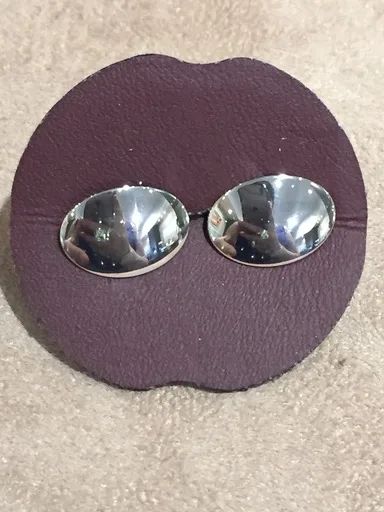 Oval Cufflinks in 18ct White Gold with Diamonds