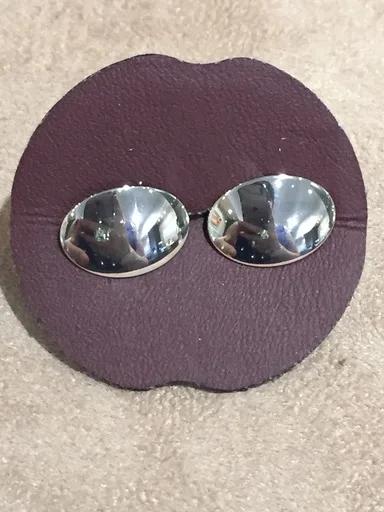 Oval Cufflinks in 18ct White Gold with Diamonds