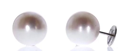 Round Broome Pearl Stud Earrings in 18ct White Gold, German