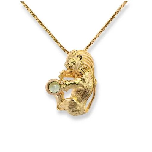 Zodiac Sculpture Pendant in 18ct Yellow Gold, Leo & Peridot