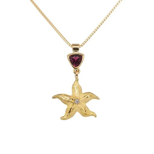 Sculpture Starfish Pendant in 18ct Yellow Gold, Trilliant-cut Garnet & Diamond