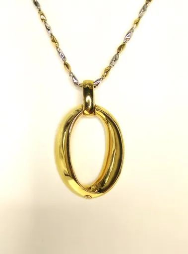 Large Oval & Bale Pendant in 18ct Yellow Gold
